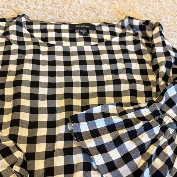 Black and White Checkered top - Picture 2 of 4